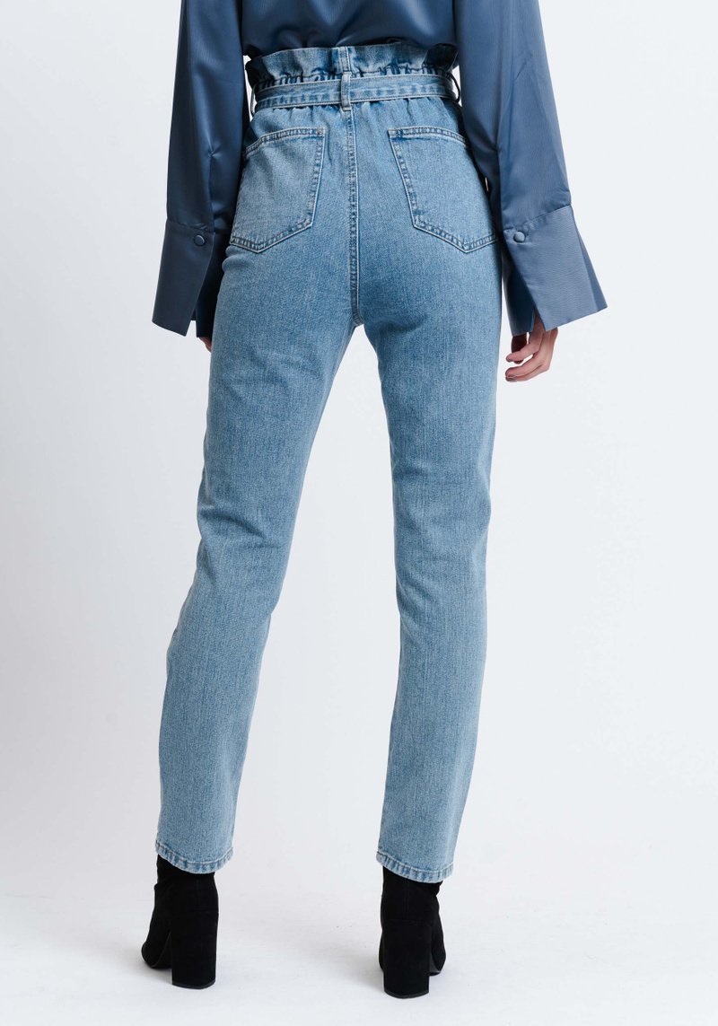 Rut & Circle Danielle Paper Waist Jeans