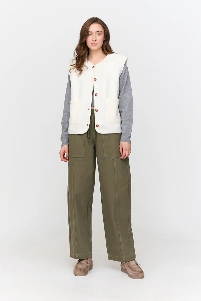 24 Colours Vest