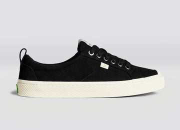 Cariuma Oca Low Black Suede