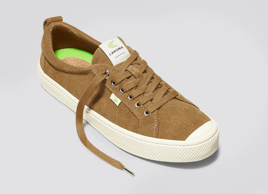 Cariuma Oca Low Camel Suede