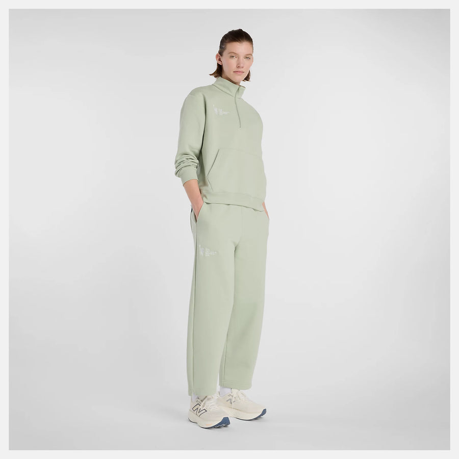 New Balance NYC Marathon Linear Heritage Barrel Leg Pant