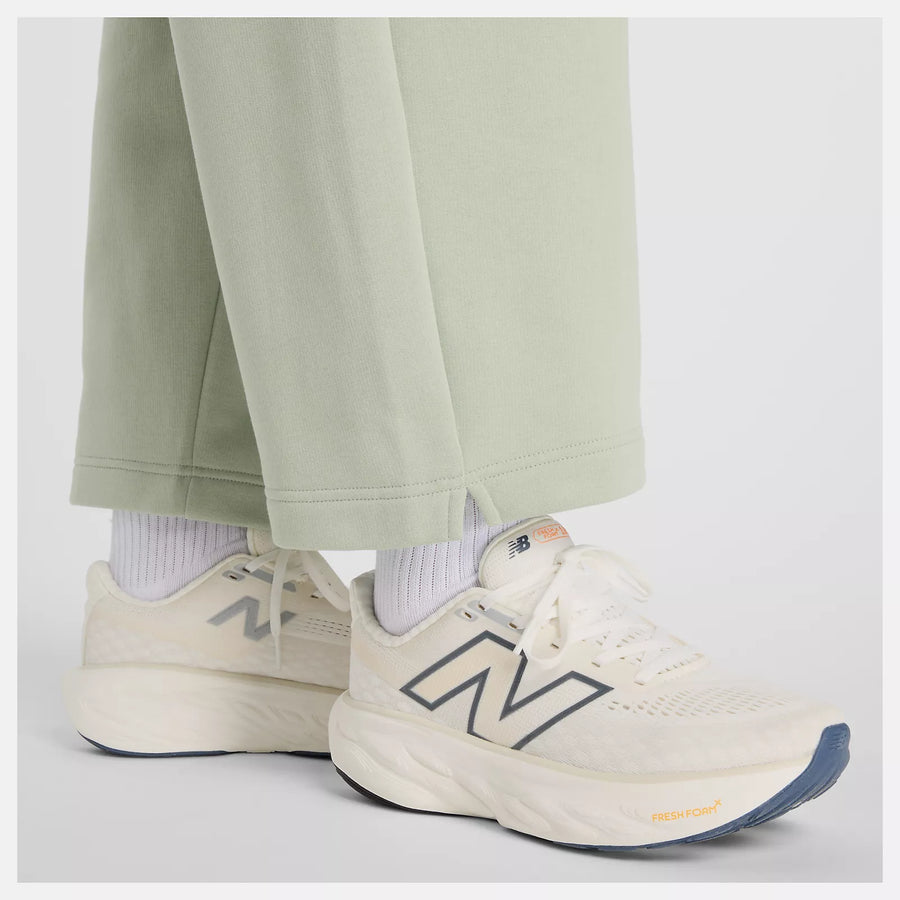 New Balance NYC Marathon Linear Heritage Barrel Leg Pant